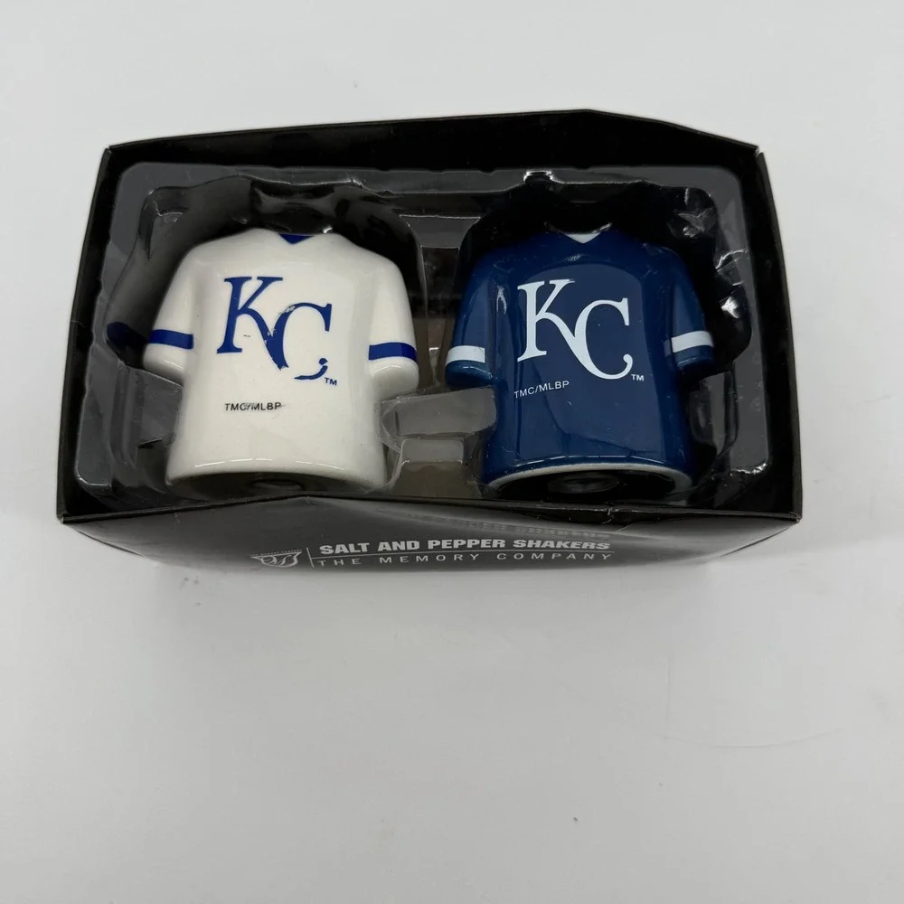 Kansas City Royals MLB Jersey Salt and Pepper Shakers The Memory Company Ceramic